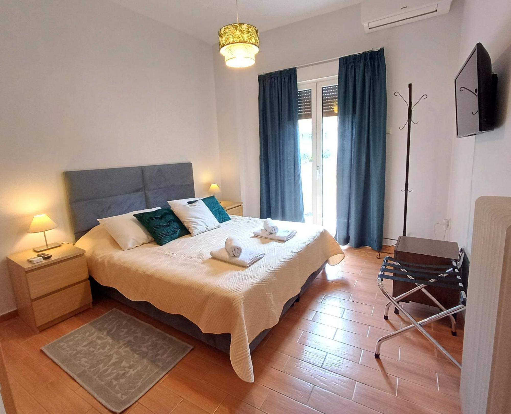 Georgia'S Cozy Apartment In Koukaki เอเธนส์ ภายนอก รูปภาพ